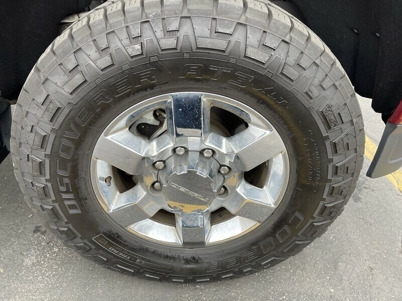 2019 GMC Sierra 3500HD Denali photo
