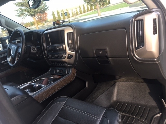 2017 GMC Sierra 3500HD Denali photo
