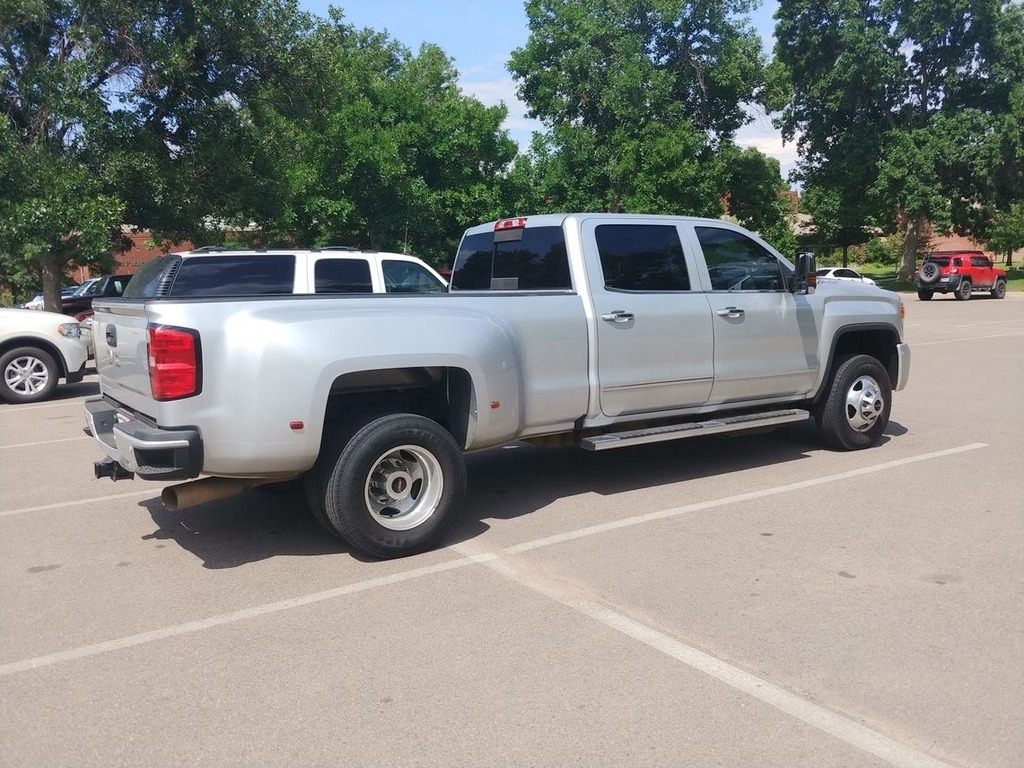 2018 GMC Sierra 3500HD Denali photo