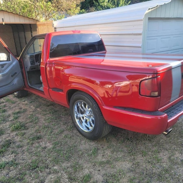 1997 GMC Sonoma SLS Sport Pickup