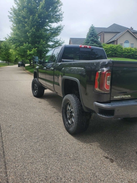 2016 GMC Sierra 1500 SLT photo