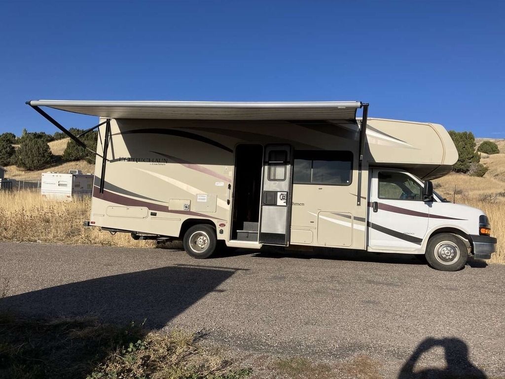 2017 Coachmen Leprechaun 260 DS Class C RV