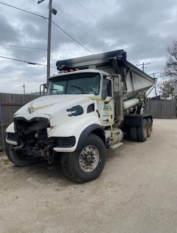 2007 Mack Granite CV713 Mack 13.0L