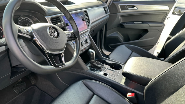2019 Volkswagen Atlas SE photo