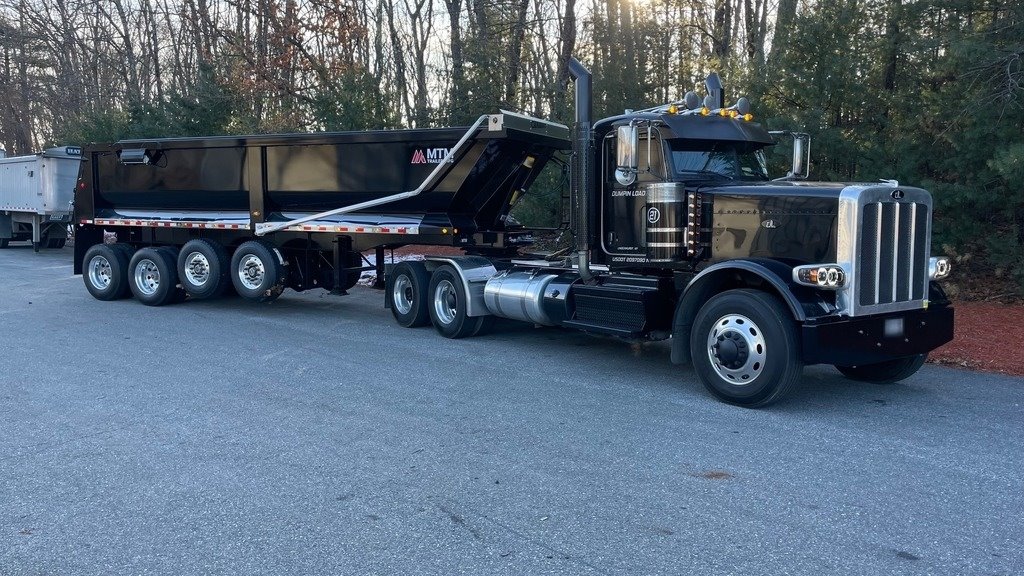 2020 Peterbilt 389 Day Cab w/ End Dump Trailer