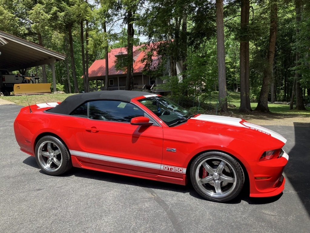 2012 Ford Mustang GT photo