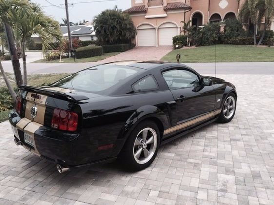 The 2006 Ford Mustang GT Deluxe