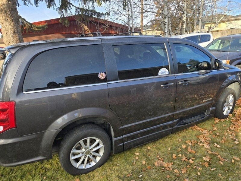2020 Dodge Grand Caravan SXT Wheelchair Accessible Mini Van
