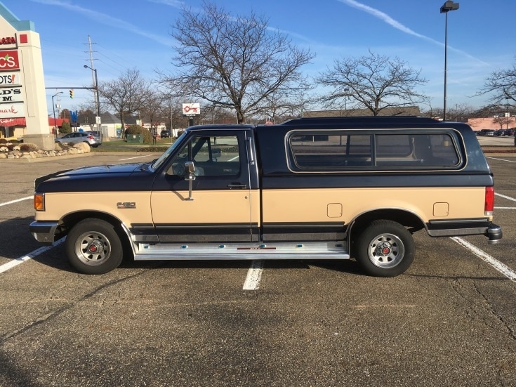 1990 Ford F-150 XLT Lariat photo