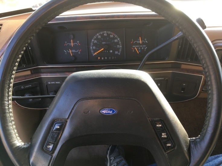 1990 Ford F-150 XLT Lariat photo