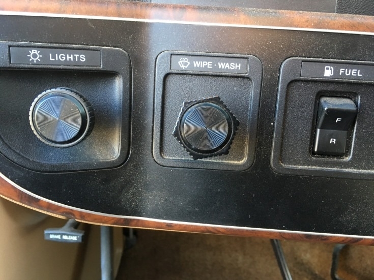 1990 Ford F-150 XLT Lariat photo