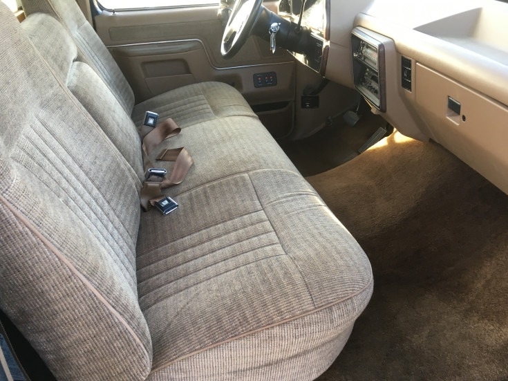 1990 Ford F-150 XLT Lariat photo