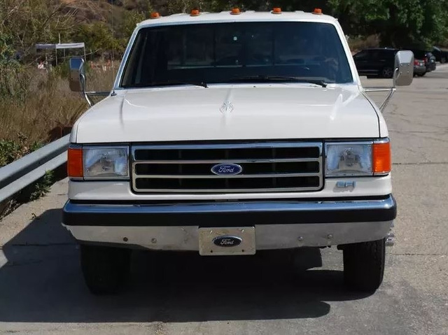 1989 Ford F-350 photo