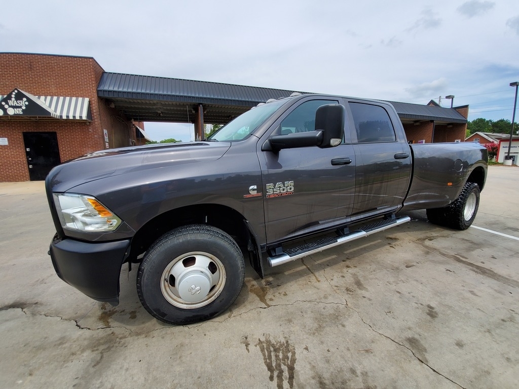 2016 RAM 3500 Tradesman photo