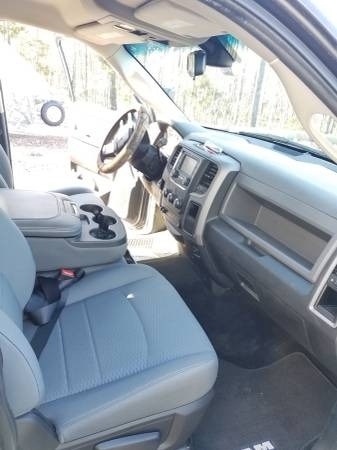 2016 RAM 3500 Tradesman photo