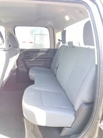 2016 RAM 3500 Tradesman photo