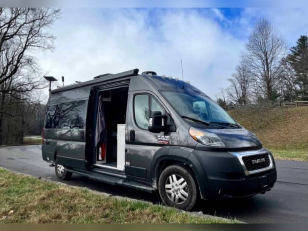 2022 Thor Motor Coach Tellaro™ 20K V6