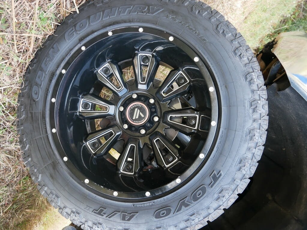 2014 GMC Sierra 1500 SLE photo