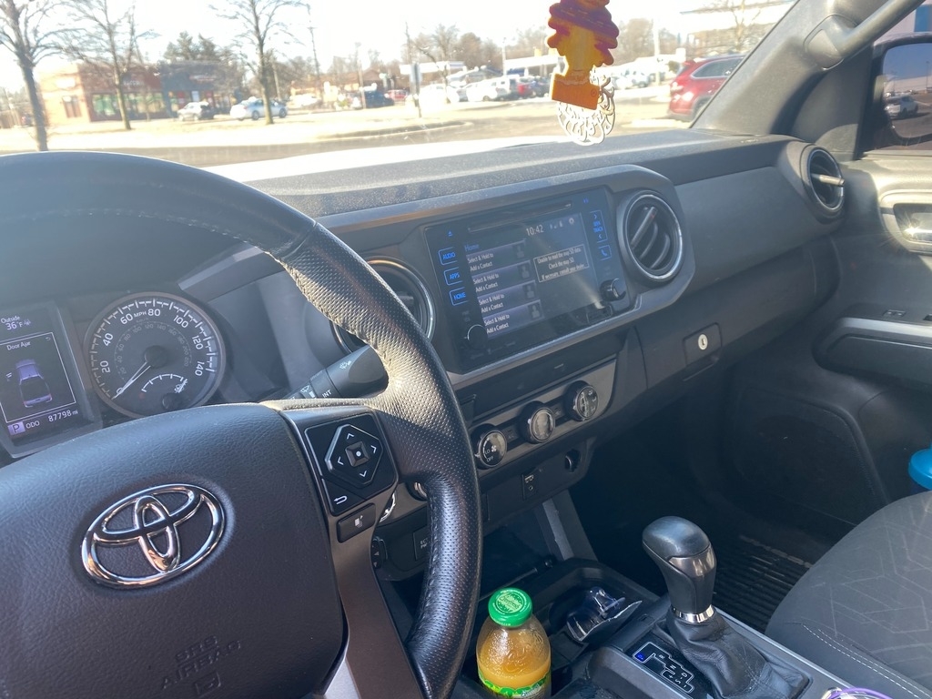 2017 Toyota Tacoma TRD Off-Road photo