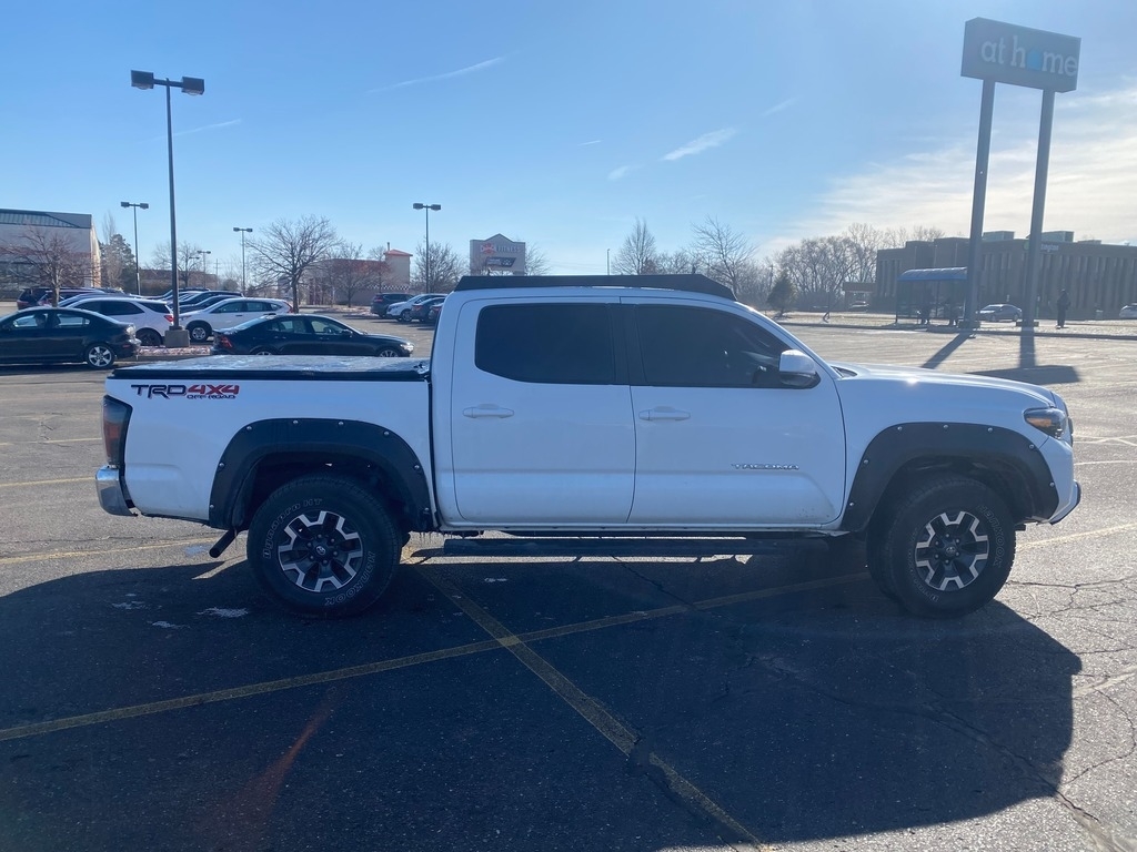 2017 Toyota Tacoma TRD Off-Road photo