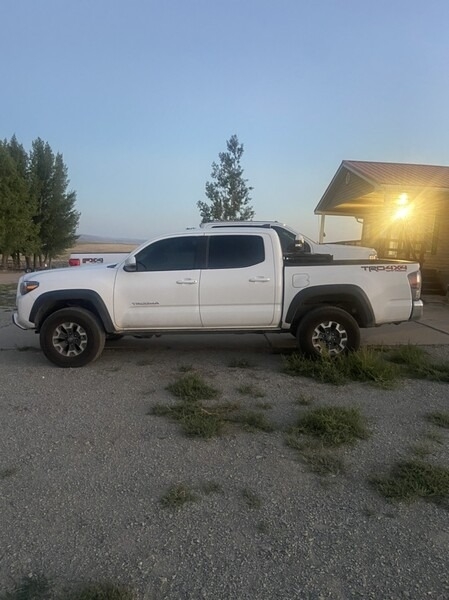 2023 Toyota Tacoma TRD Off-Road photo