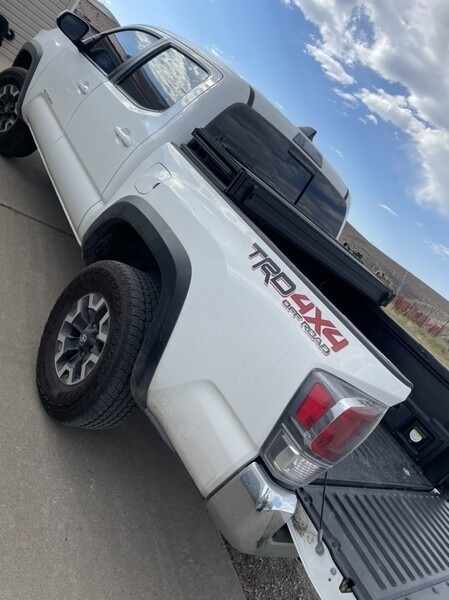 2023 Toyota Tacoma TRD Off-Road photo