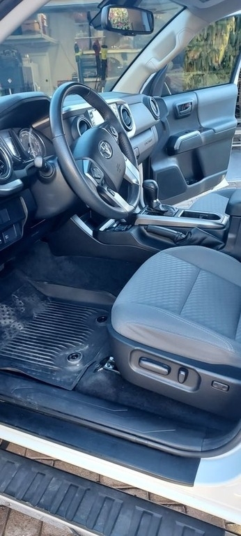 2021 Toyota Tacoma SR5 V6 photo