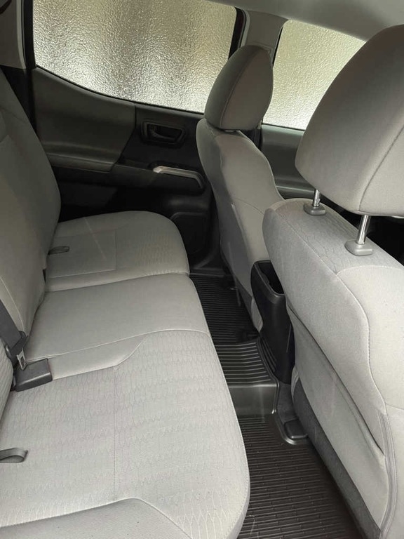 2016 Toyota Tacoma SR5 V6 photo
