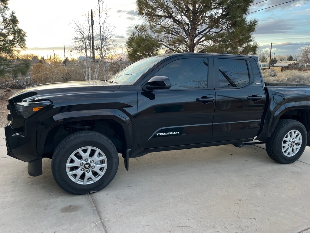 2024 Toyota Tacoma SR5 photo
