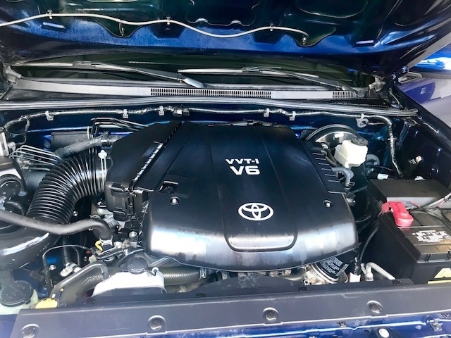 2014 Toyota Tacoma V6 photo