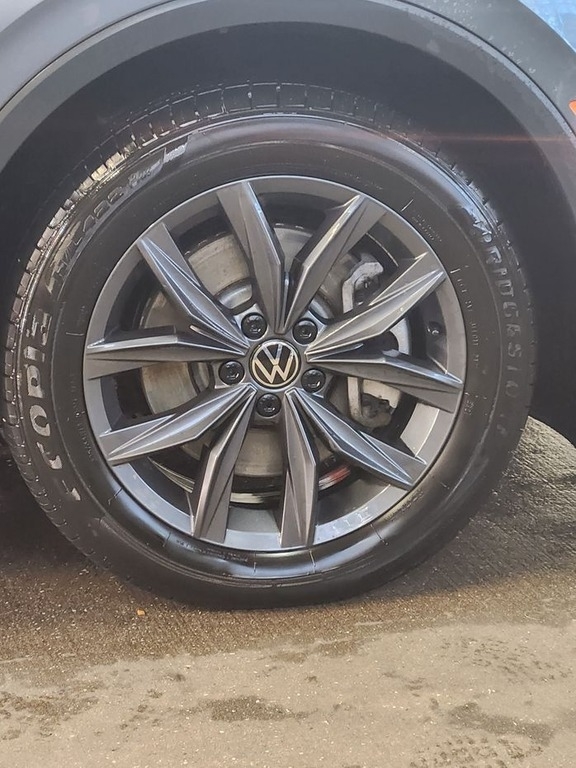 2022 Volkswagen Tiguan SE 4Motion photo