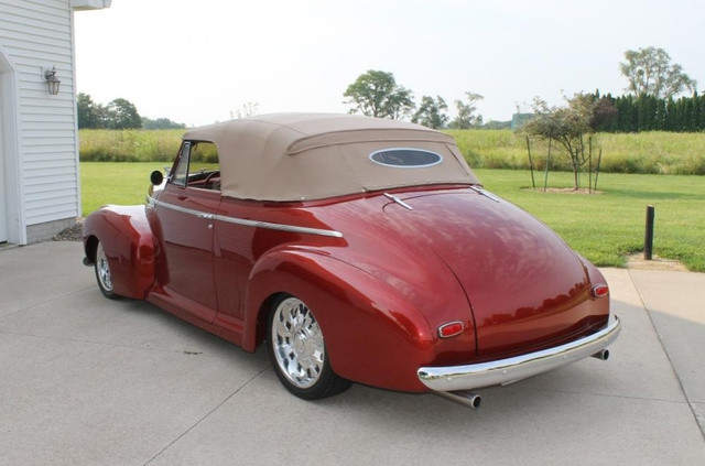 1941 Chevrolet Master Deluxe Cabriolet  photo