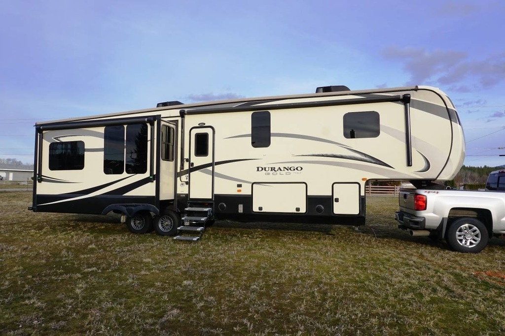 2017 KZ Durango Gold G370RLT G370RLT