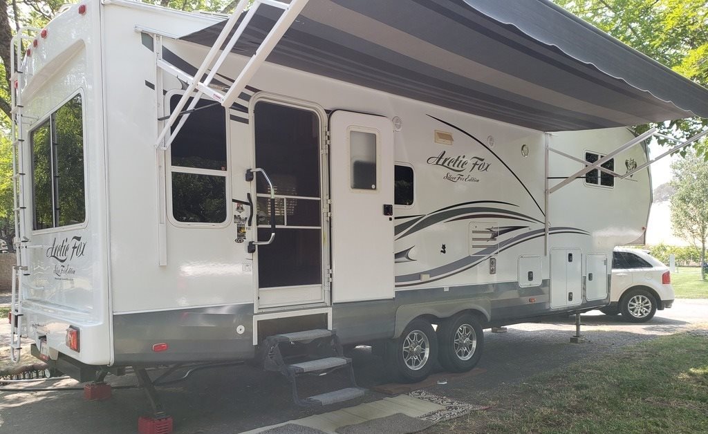 2015 Northwood Arctic Fox Silver Fox 29-5T