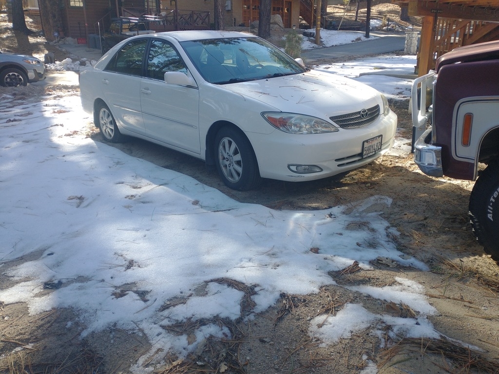 2004 Toyota Camry XLE Sedan