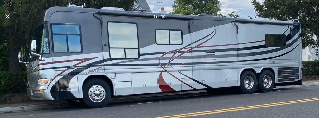 2004 Country Coach Intrigue Ovation Class A RV