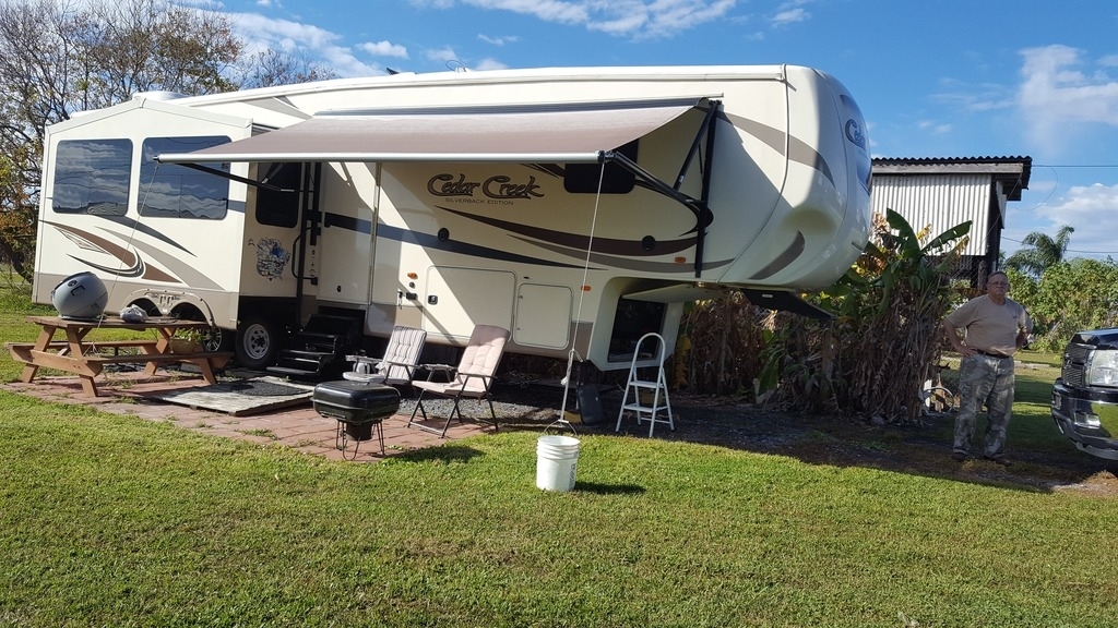 2016 Forest River Cedar Creek Silverback 33IK