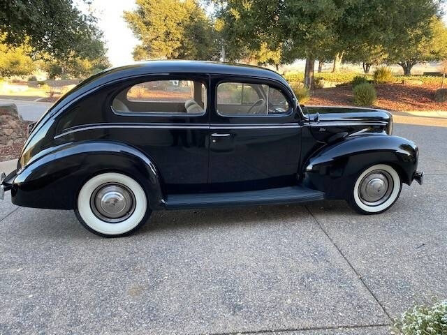 1940 Ford Tudor  photo