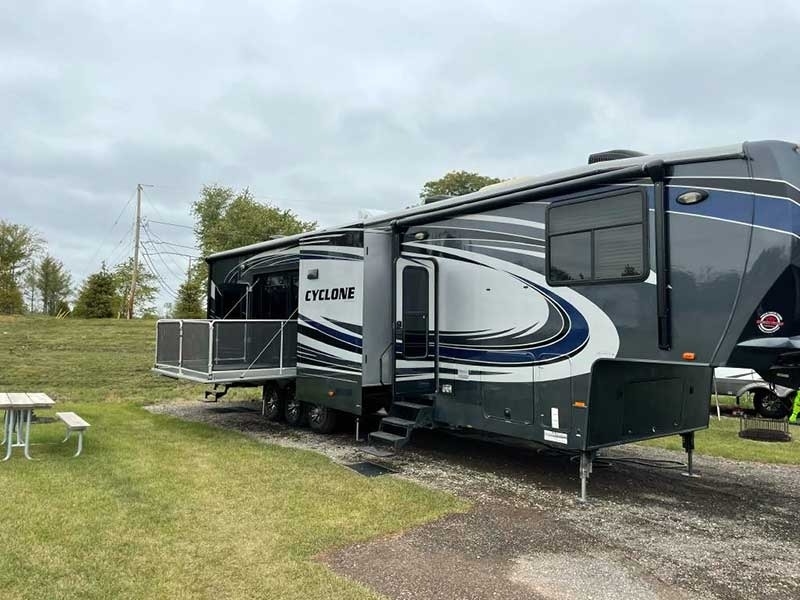2016 Heartland Cyclone CY 4250