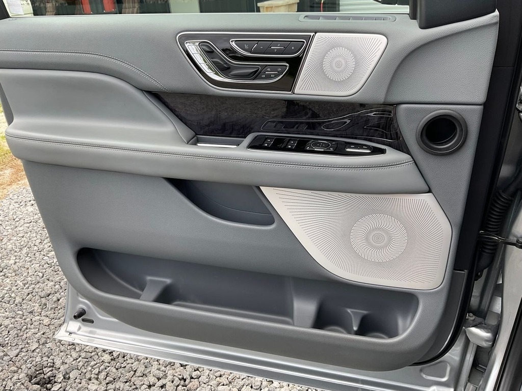 2020 Lincoln Navigator Reserve photo