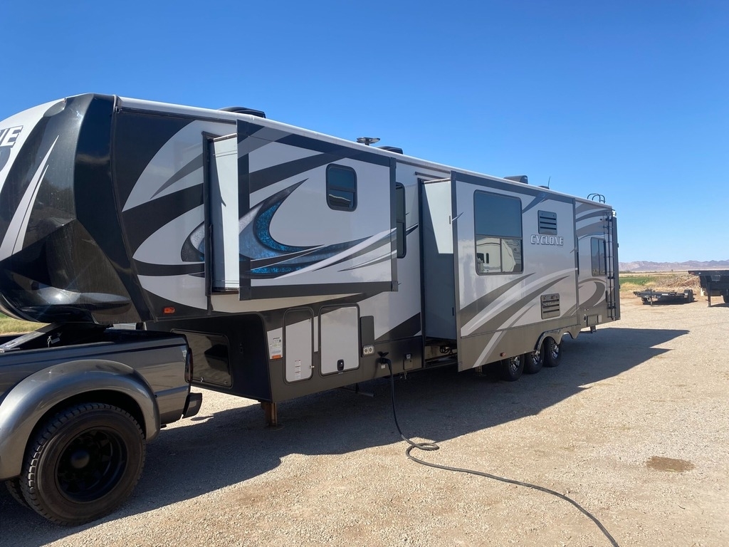 2018 Heartland Cyclone CY 4005