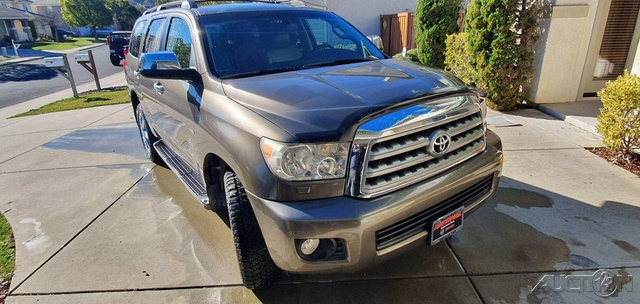 The 2008 Toyota Sequoia Limited photos