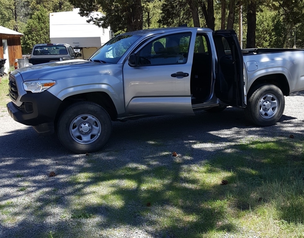 2018 Toyota Tacoma SR5 photo