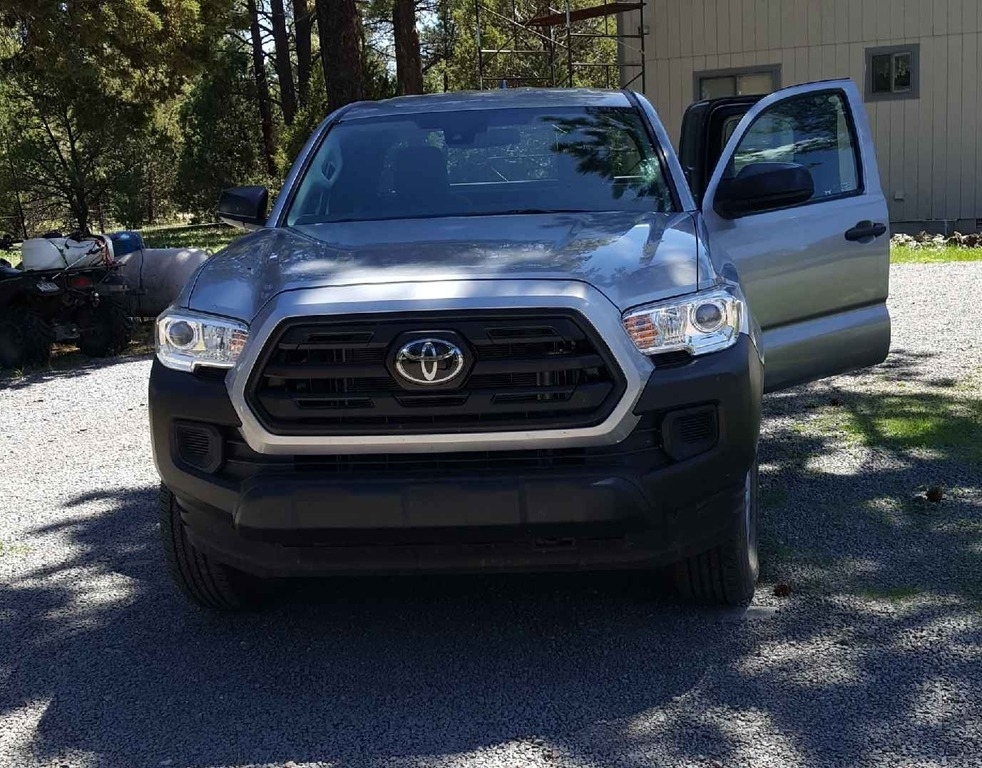 2018 Toyota Tacoma SR5 photo