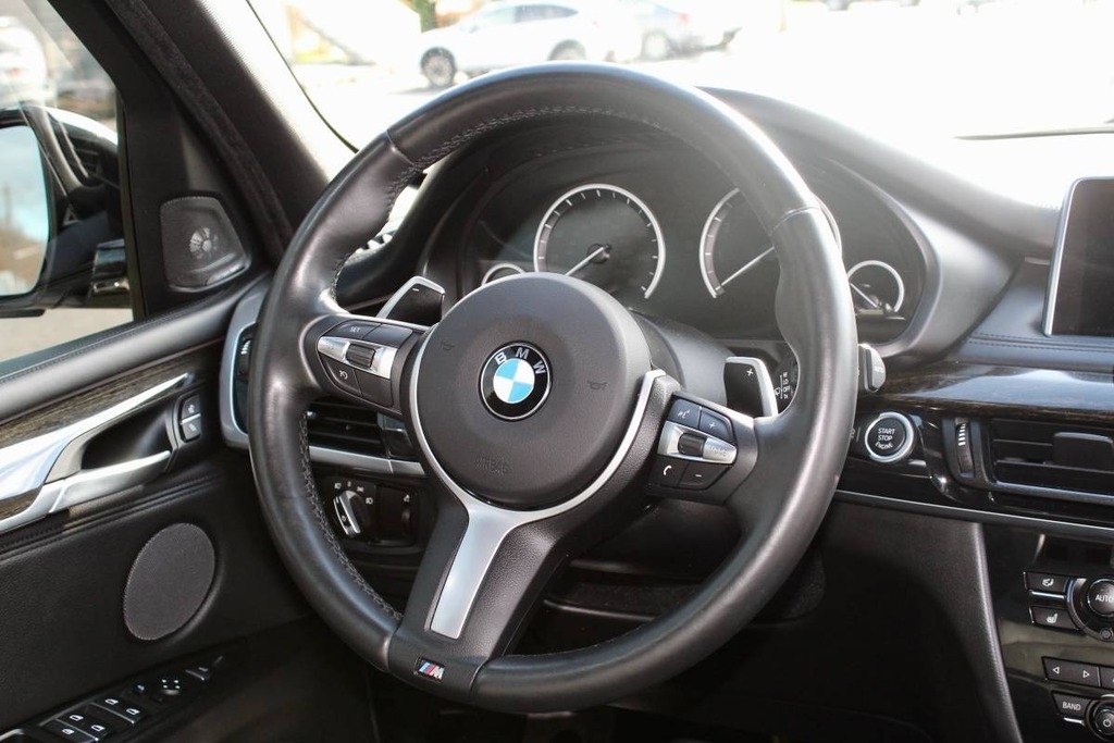 2016 BMW X5 xDrive50i photo