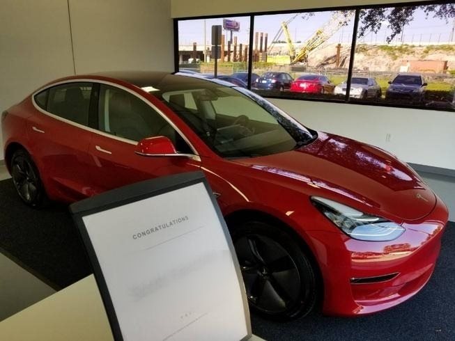 2018 Tesla Model 3 Long Range photo