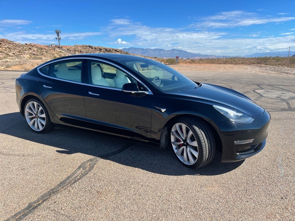 2019 Tesla Model 3 Performance photo
