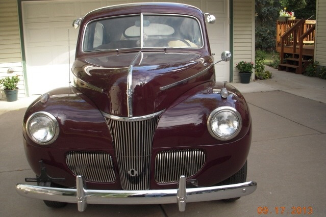 The 1941 Ford DELUXE 
