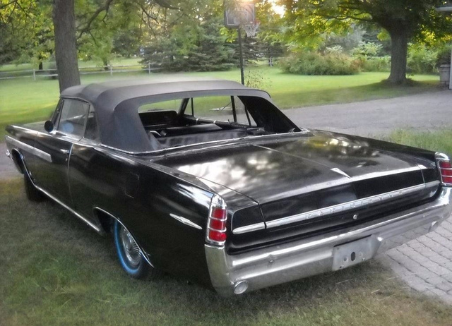 The 1963 Pontiac Parisienne 