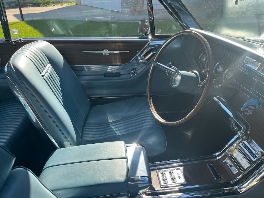 1965 Ford Thunderbird  photo